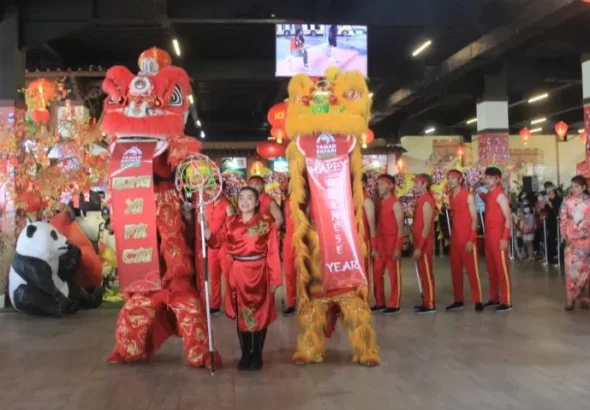 libur-imlek-2026-taman-safari-bogor-diserbu-wisatawan