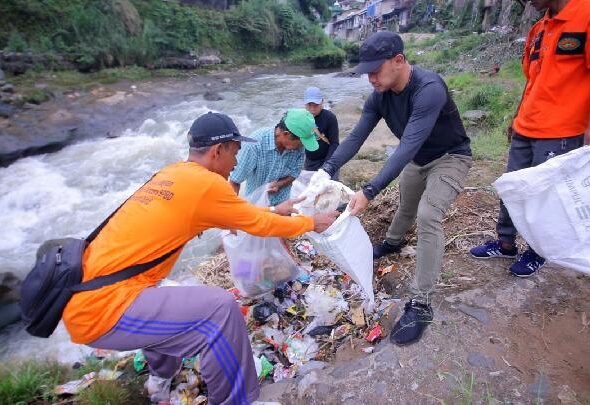 mui-buang-sampah-ke-sungai-haram-bagi-muslim