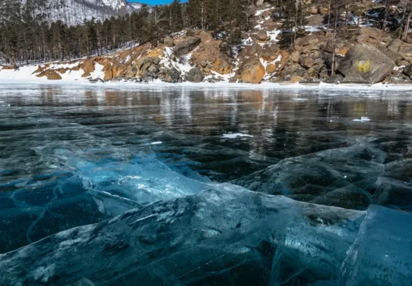 tragedi-danau-baikal-7-turis-tewas-di-celah-es