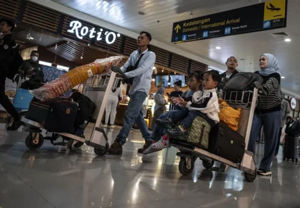 lonjakan-penumpang-pesawat-lebaran-2026-lebih-awal