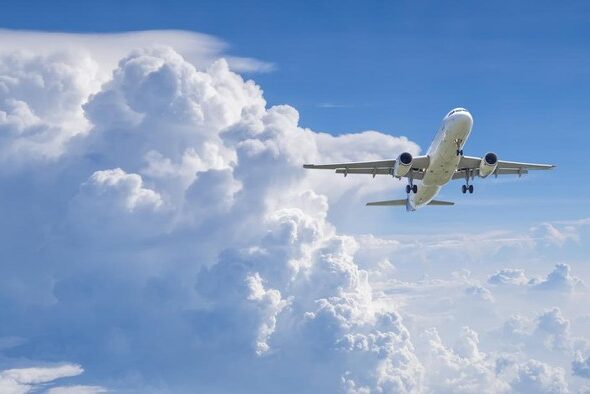 ruang-udara-kuwait-dibuka-penerbangan-mulai-normal