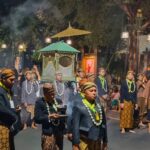 viral-kirab-1-suro-mangkunegaran-ini-aturan-busananya