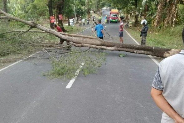 fenomena-angin-kencang-majalengka-saat-musim-kemarau
