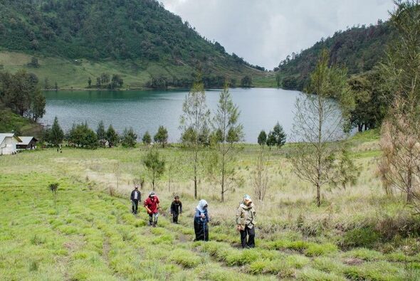 pendakian-gunung-semeru-ditutup-12-hari-selama-hari-raya-karo