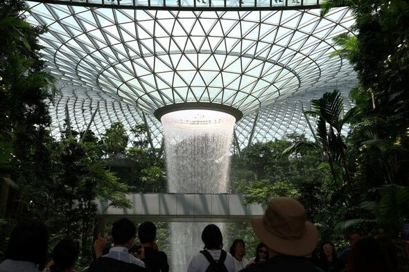 pencurian-di-bandara-changi-turis-ditangkap-2-tahun-kemudian
