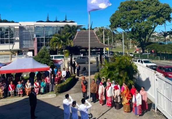 upacara-pengibaran-bendera-di-noumea-khidmat