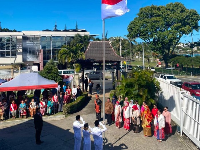 upacara-pengibaran-bendera-di-noumea-khidmat