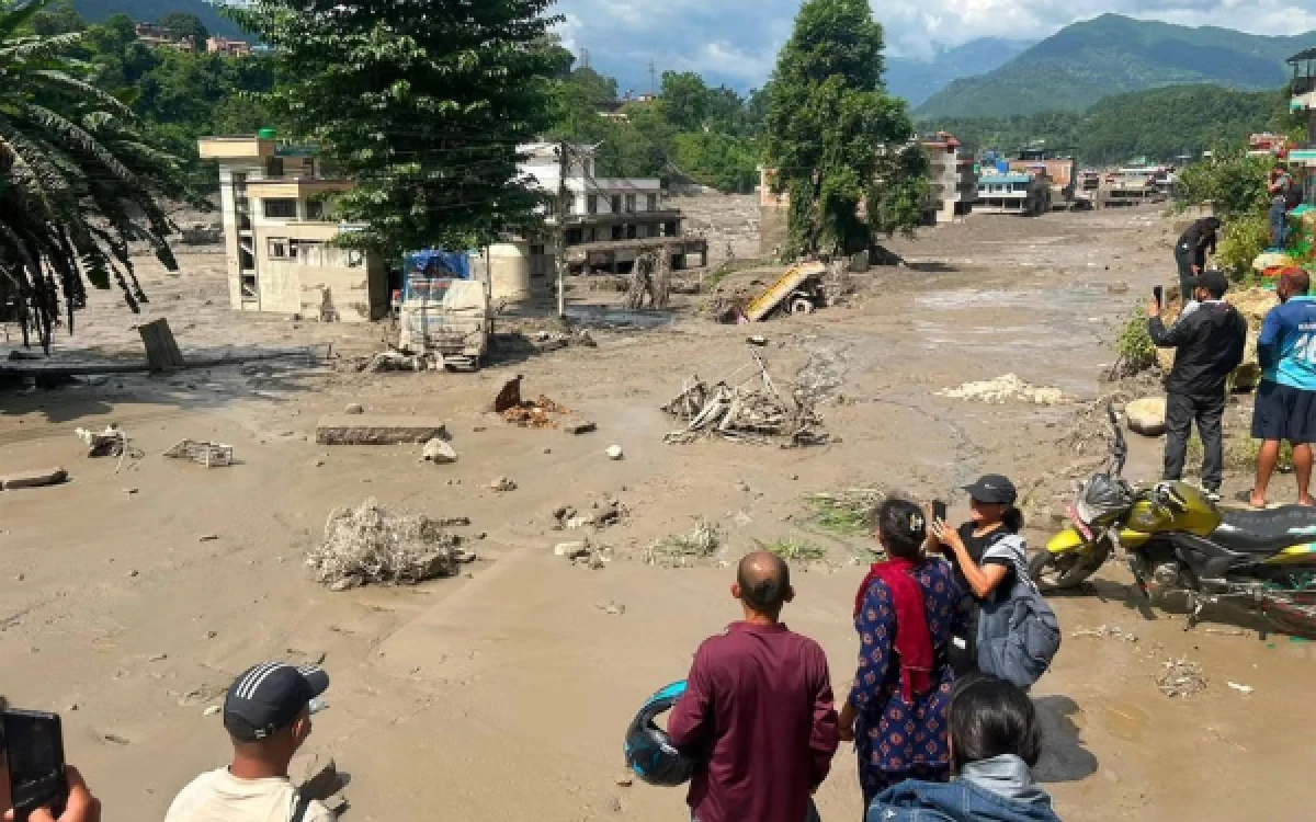 turis-hilang-di-nepal-mulai-beri-kabar-ratusan-diselamatkan