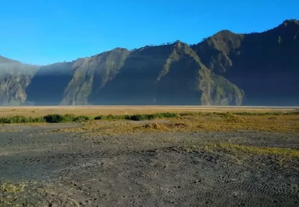 wisata-bromo-dibuka-lagi-setelah-kebakaran-pengunjung-diminta-waspada