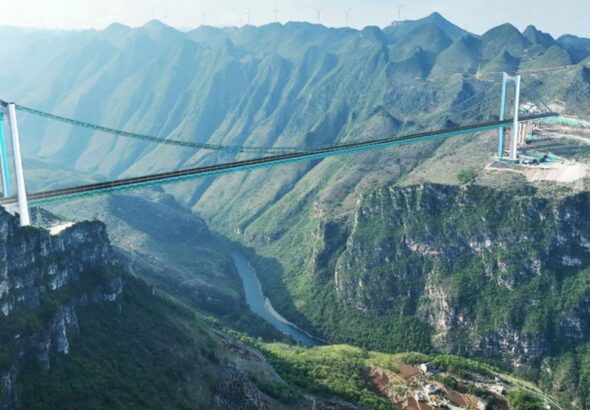 jembatan-huajiang-grand-canyon-dongkrak-wisata-china